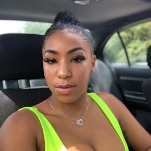 Meet your Posher, Imani